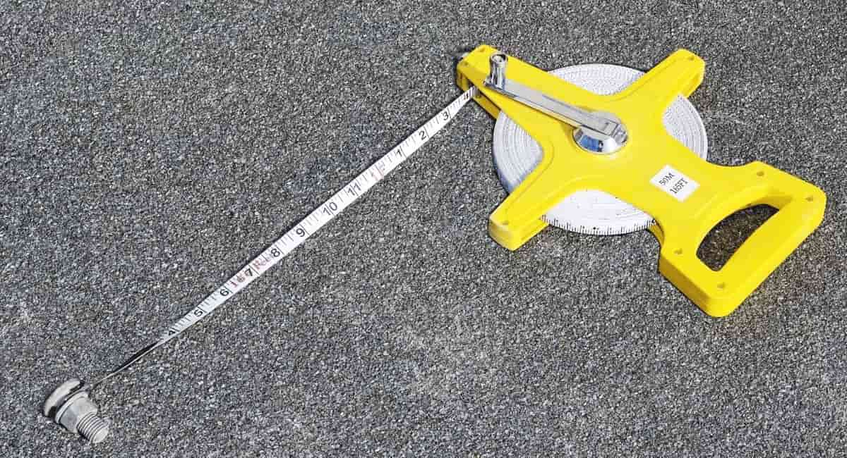 TYPES AND USES OF MEASURING TAPE IN SURVEYING